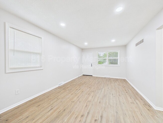 Photo - 100 S Oxford Ave