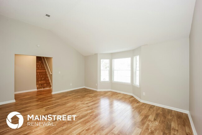 Photo - 110 Foster Cir