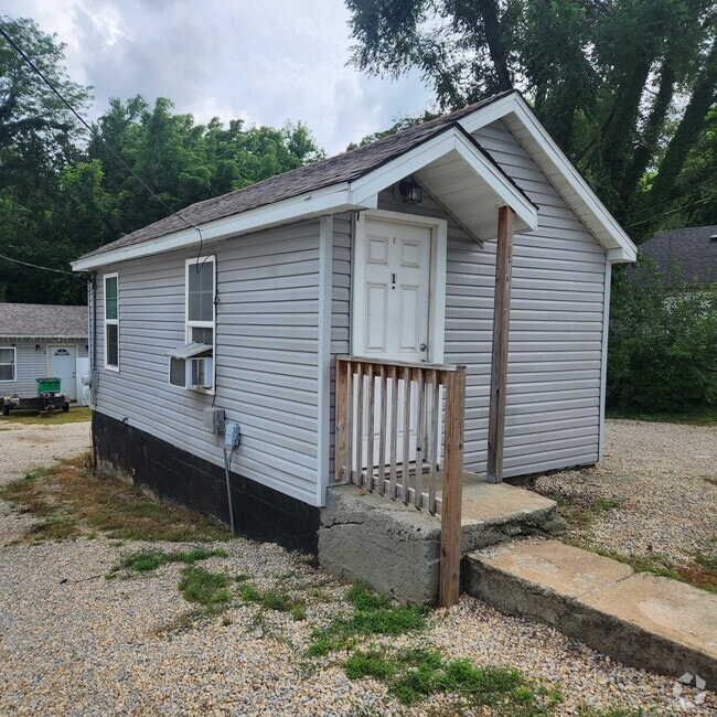 Building Photo - 13 Wood St Unit #1 Rental