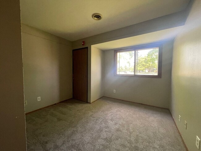 Photo - 6868-6870 Kathleen Court Unit #1