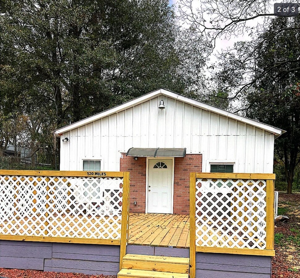 Photo - 120 Wilkes St