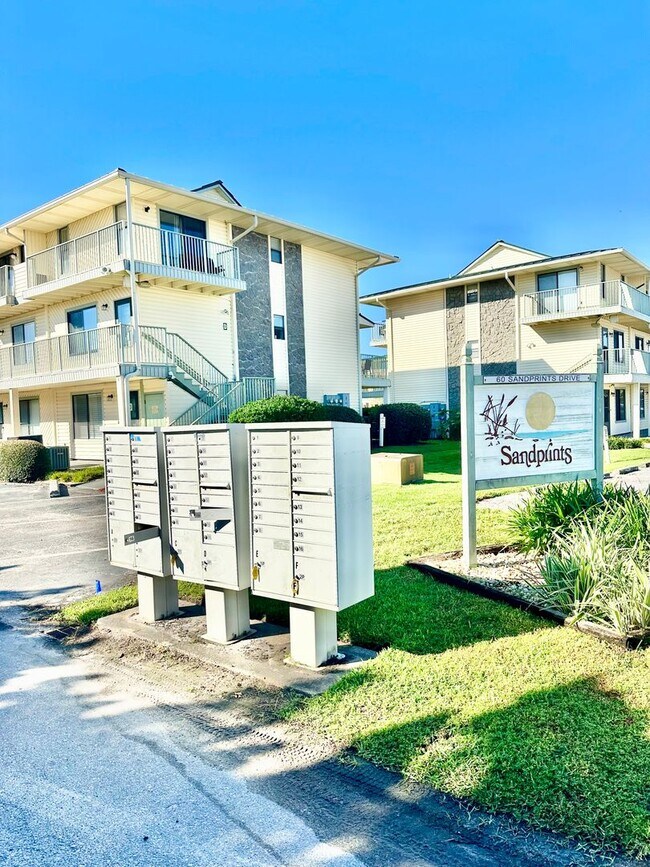 Photo - Nice 1 bedroom condo for rent in Miramar Beach w/ a community pool!