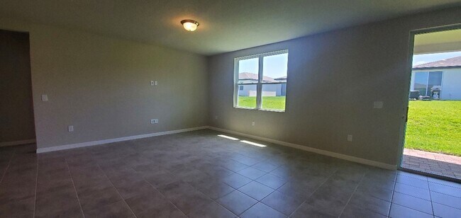 Photo - 4-Bedroom, 2.-Bathroom in Winter Haven