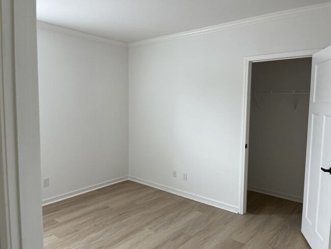 Photo - 4208 Long Lake Way