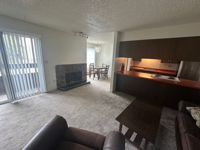 Building Photo - 1315 Cordova St Unit 201 Rental