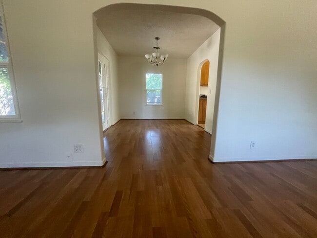 Photo - 3bd 1ba
