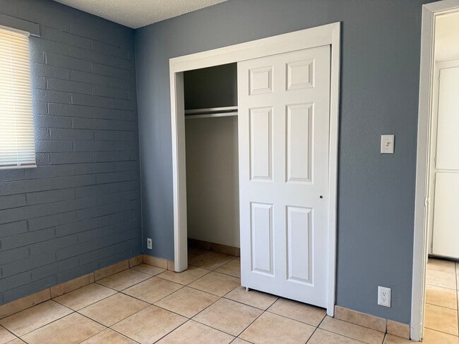 Photo - 5123 N 28th Dr Unit 5123-06