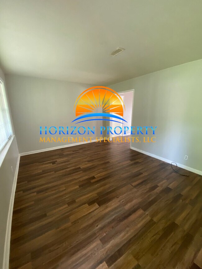 Photo - 2409 Larkwood Cir NW