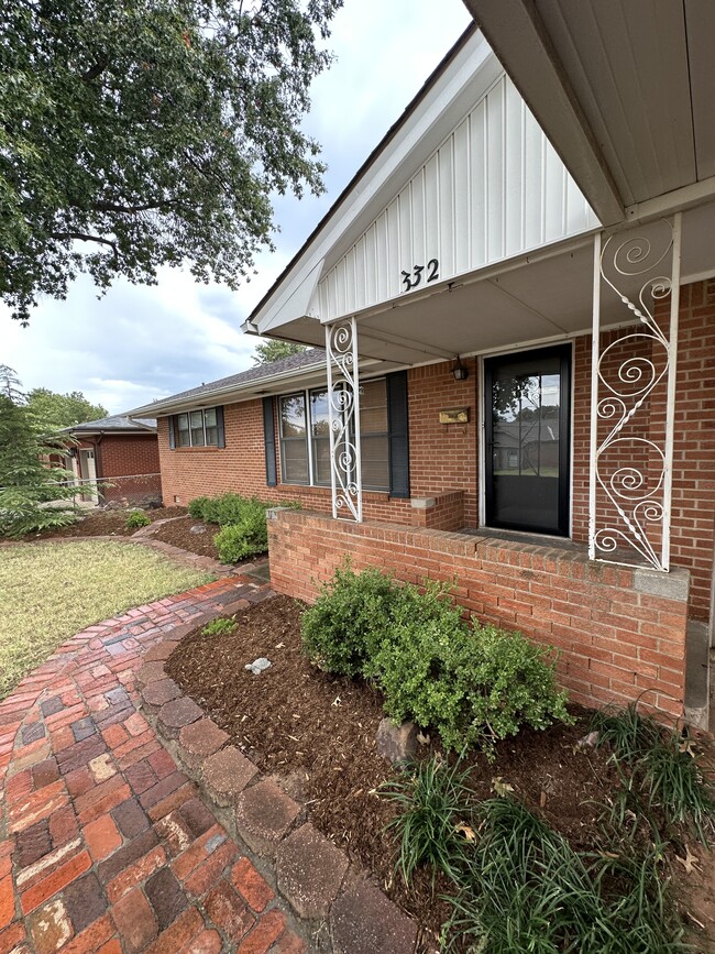 Photo - 332 Tullahoma Dr