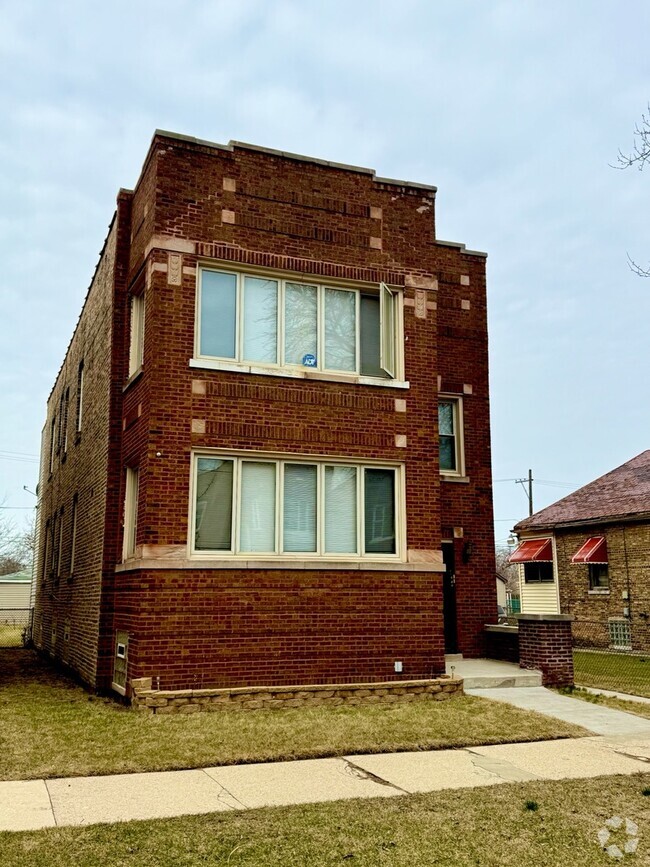 Building Photo - 7332 S Wabash Ave Rental