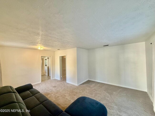 Photo - 3526 Hyacinth St