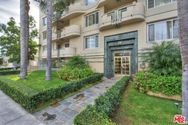 Photo - 117 N Gale Dr Unit 203