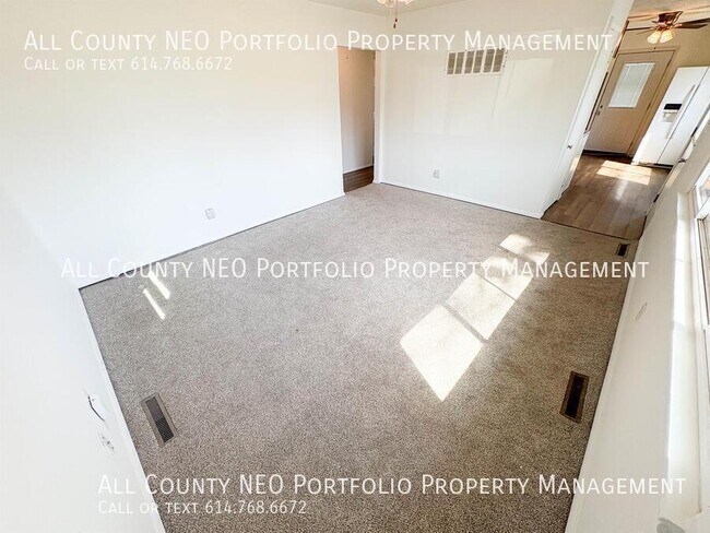 Photo - 1748 Ward Rd