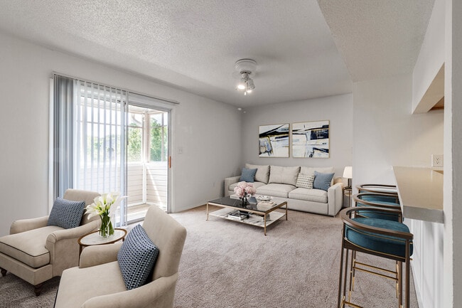 Photo - Tamarack on the Lake Apartments