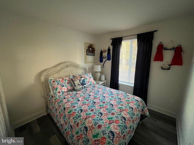 Photo - 22740 Holly Way W