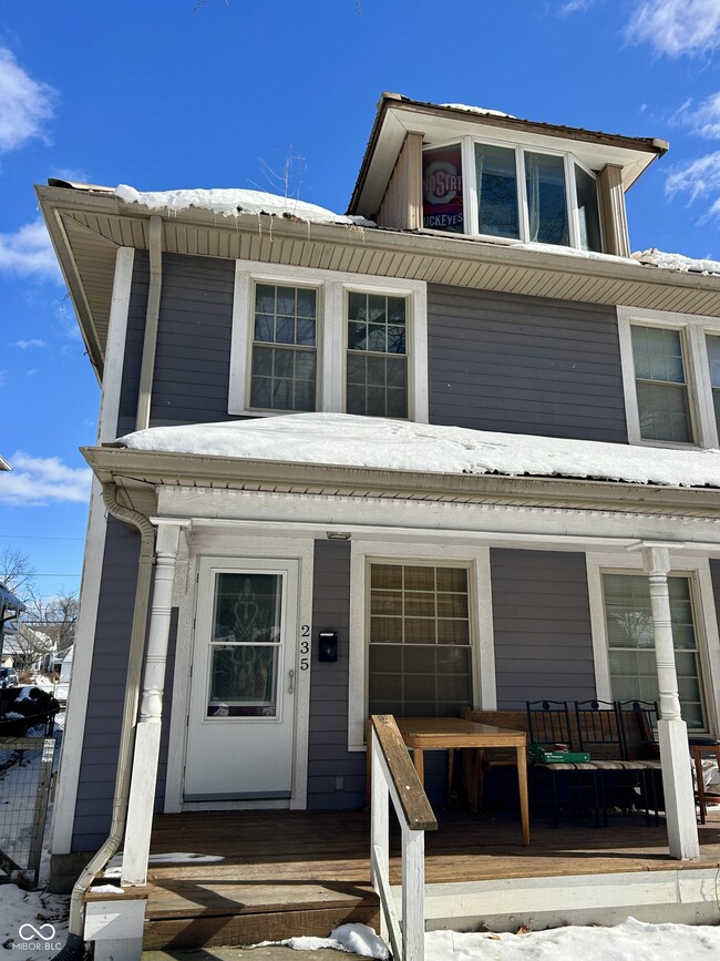 Building Photo - 235 N Oxford St