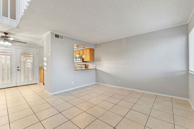 Photo - BEAUTIFUL Townhome! 1 Bedroom 1 Bathroom with Community Pool!