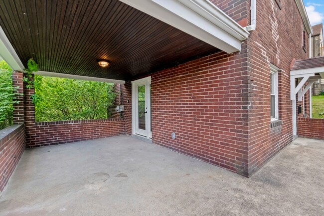 Photo - AVAILABLE NOW! Fully RENOVATED 3 bedroom in McKeesport!