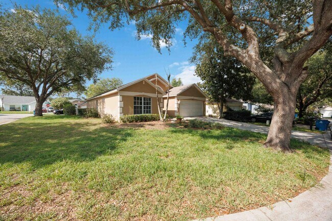 2364 Paulette Dr