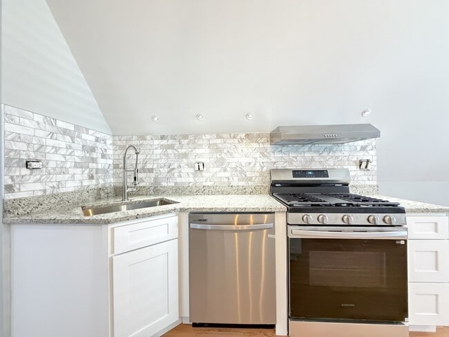 Photo - 1721 W Nelson St Unidad 3 HC