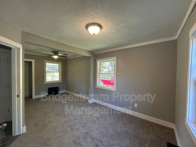 Photo - 209 Julia Ave