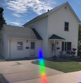 Photo - 635 N 2nd St