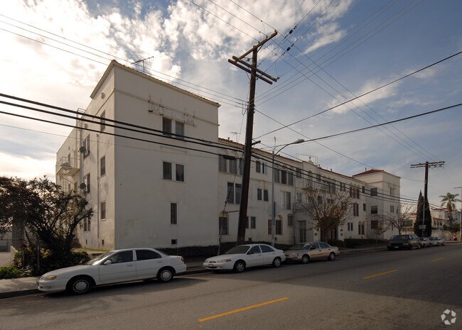 3350 San Marino St - 3350 San Marino St