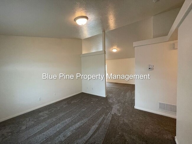 Photo - 1156 Matchpoint Dr