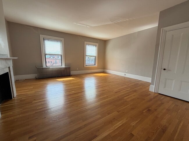 Photo - 82 Charles St Unit 4R