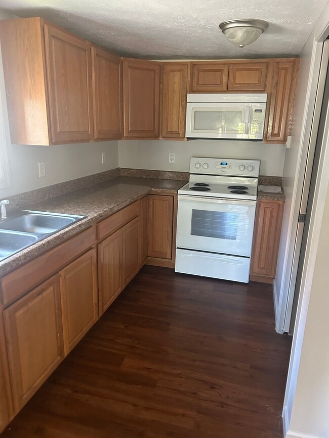 2756 E Brutus St Unit 3