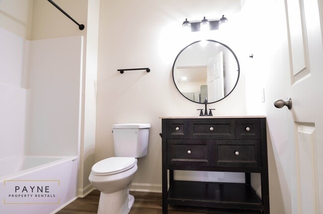 Photo - 1418 Branch St