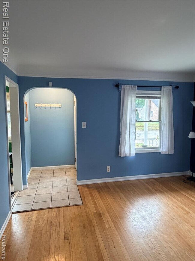 Photo - 1436 Leroy St