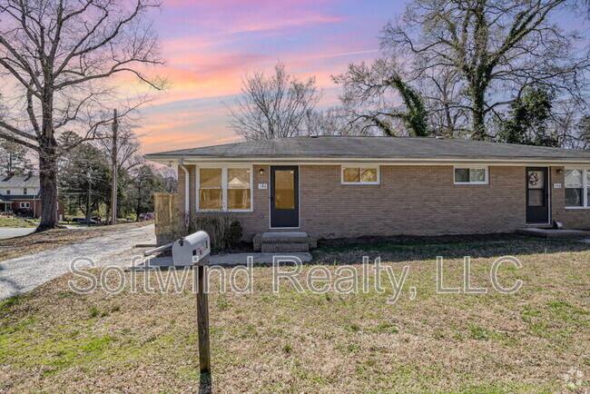 Building Photo - 198 Rosehaven Ct SE Rental