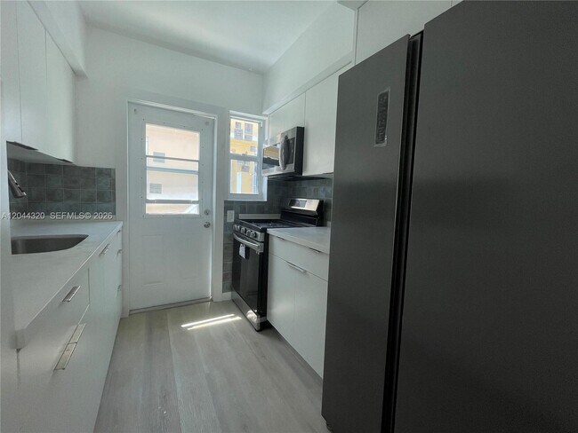 Photo - 2120 Biarritz Dr Unit 1