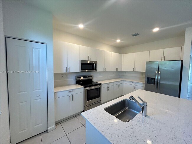 Photo - 2617 SE 10th St