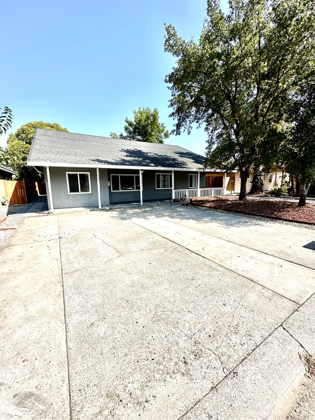 Photo - 2037 Robert Way Unit 3 - Primary