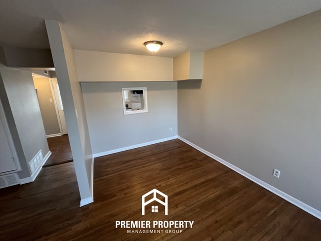 Photo - Beautiful 3BR/2BA Memphis Home with Hardwood Floors, Formal Dining & Fenced Yard