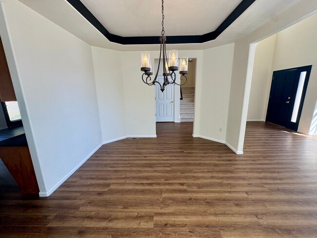 Photo - 4 Bed / 4 Bath Dream Home in the Hills at ...