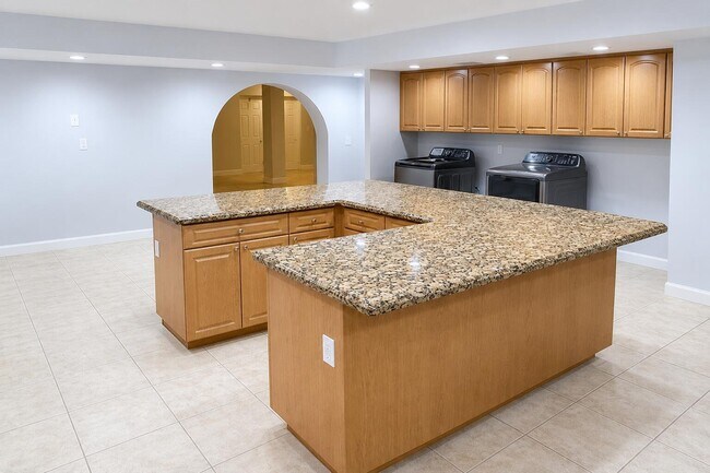 Photo - 1223 W 27th St