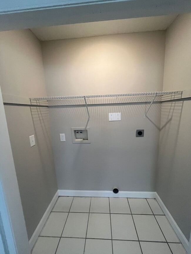 Photo - 490 State Rd S-42-2289