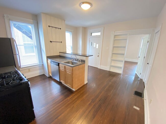 Photo - 106-108 W Tompkins St Unit 106