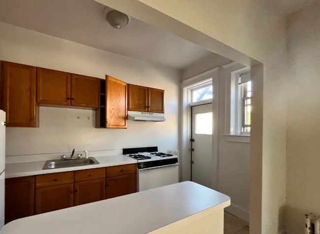 Photo - 1788 Beacon St