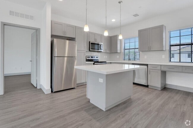 Building Photo - 540 NE 14th Ct Unit 102 Rental