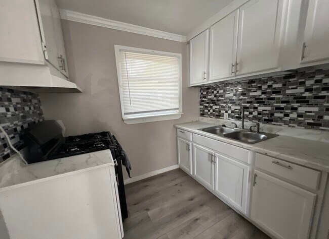 Photo - 6981 Cutter St