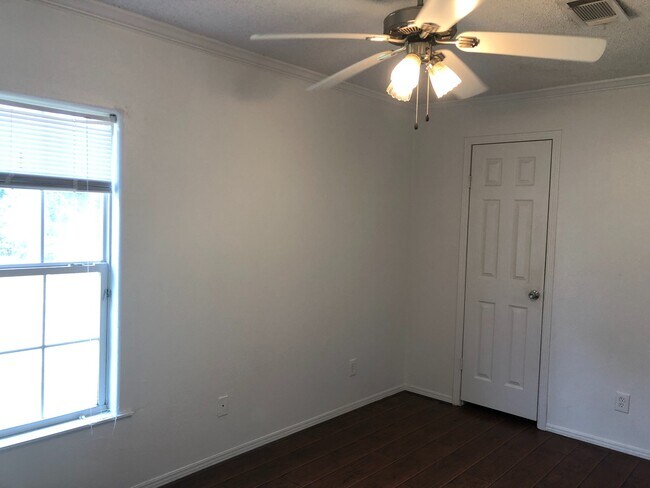 Photo - Room For Rent Unit 155 Room A