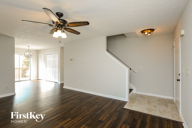 Photo - 152 Spring Walk Wy