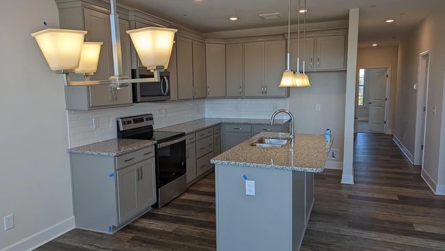 Building Photo - 1011 Vida Way Unit 205