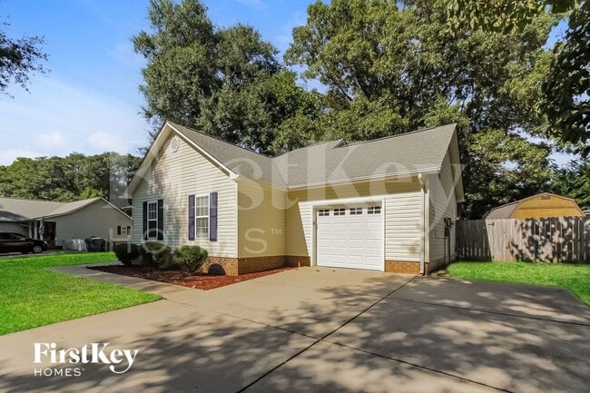 Photo - 420 W Henry St