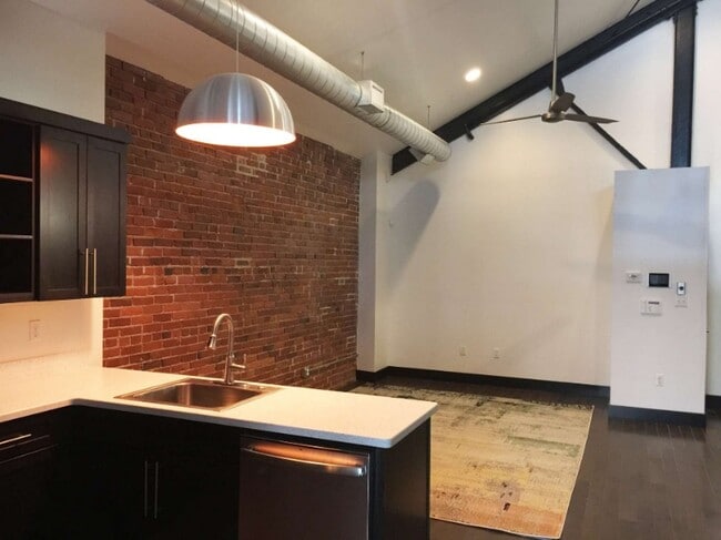 Photo - 168 S 19th St Unit 202