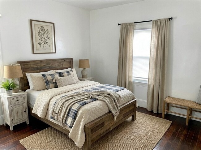 Building Photo - 49 Carpenter St Unit 3